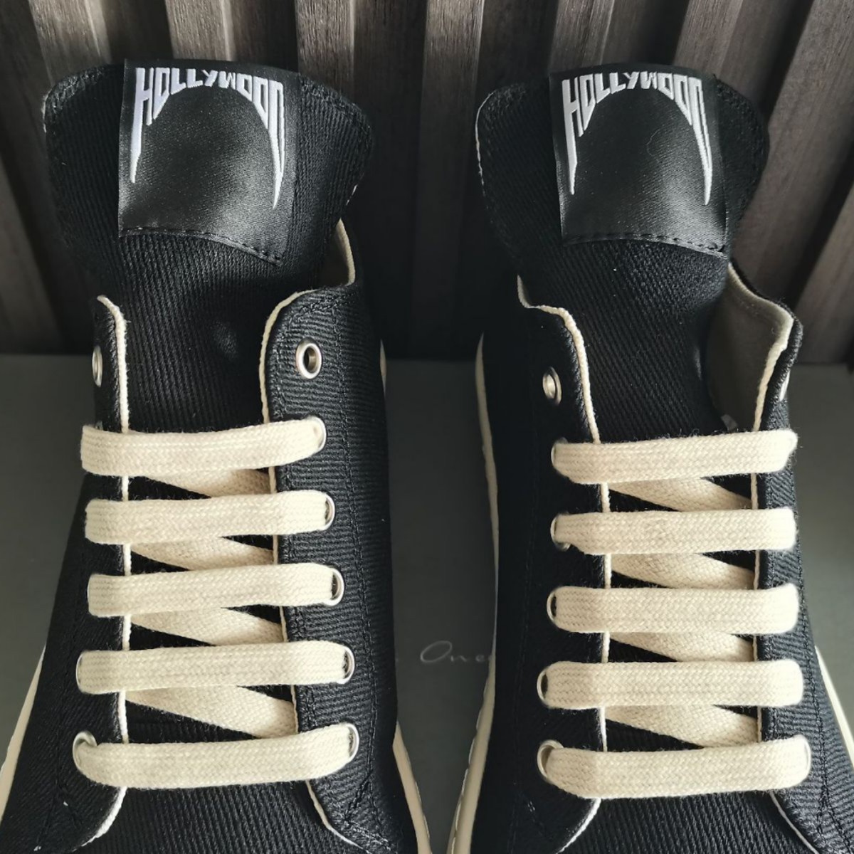 Sepatu Kasual Wanita Merk Klas - Women Streetwear Brand ulasan dan harga